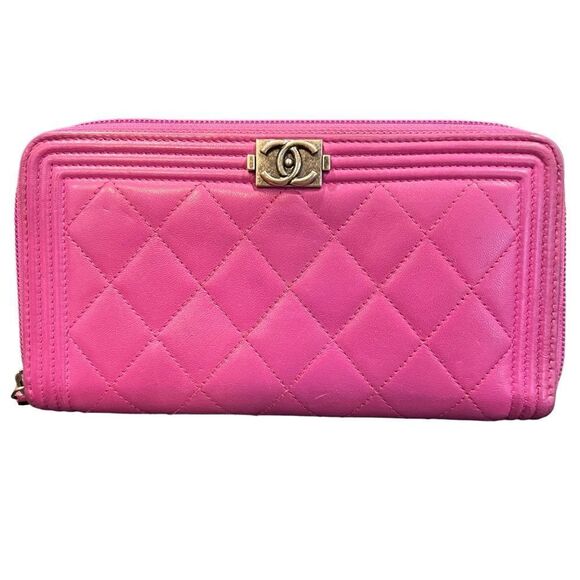 Chanel Zip Around Wallet - Picture 4 of 12